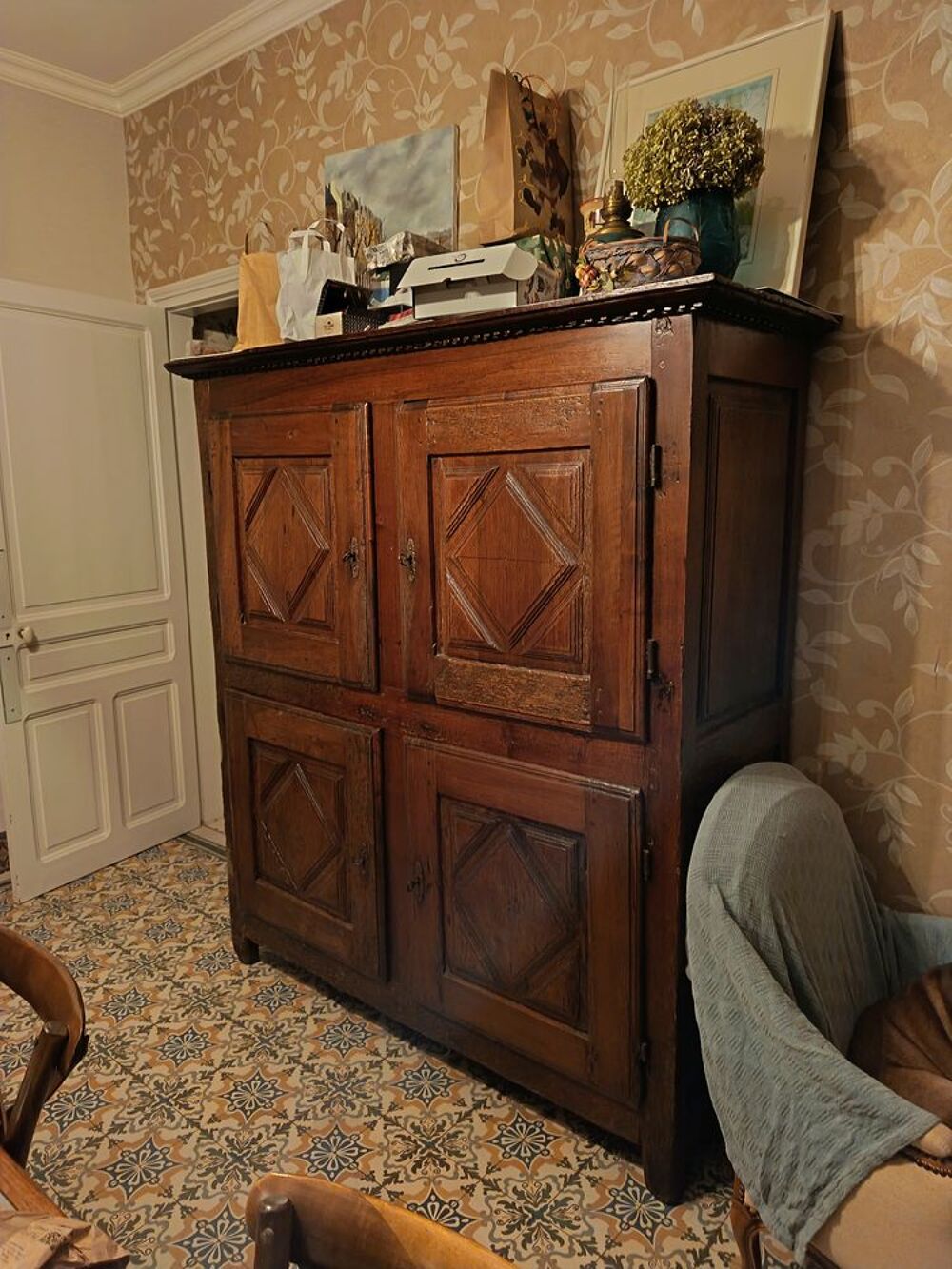 Armoire quatre vantaux XVII &egrave;m Meubles