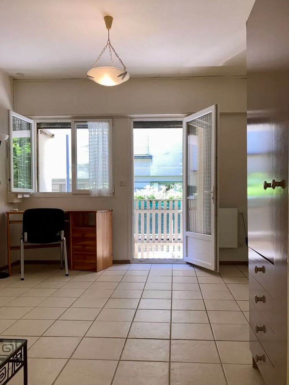 Location Appartement STUDIO / T1 rue des Arts GRENOBLE Centre Ville Tram A/B/C/E/ Grenoble