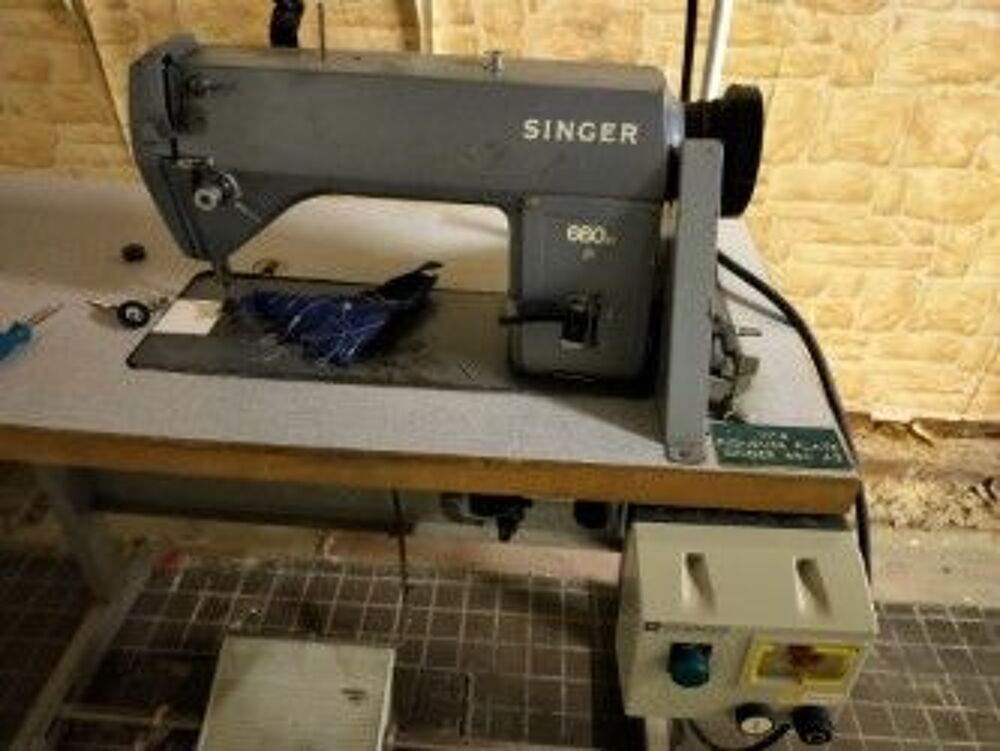 MACHINE A COUDRE SINGER 660A2 Electroménager