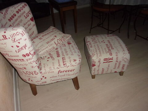 fauteuil scandinave beige imprimé  I Love you  avec repose p 90 Saint-Pierre-de-Bœuf (42)