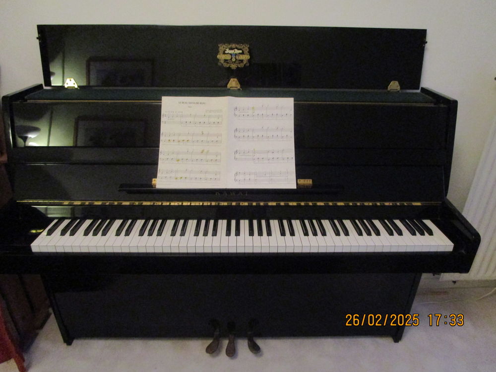 Piano droit acoustique noir laqu&eacute; Kawai CX5 Instruments de musique