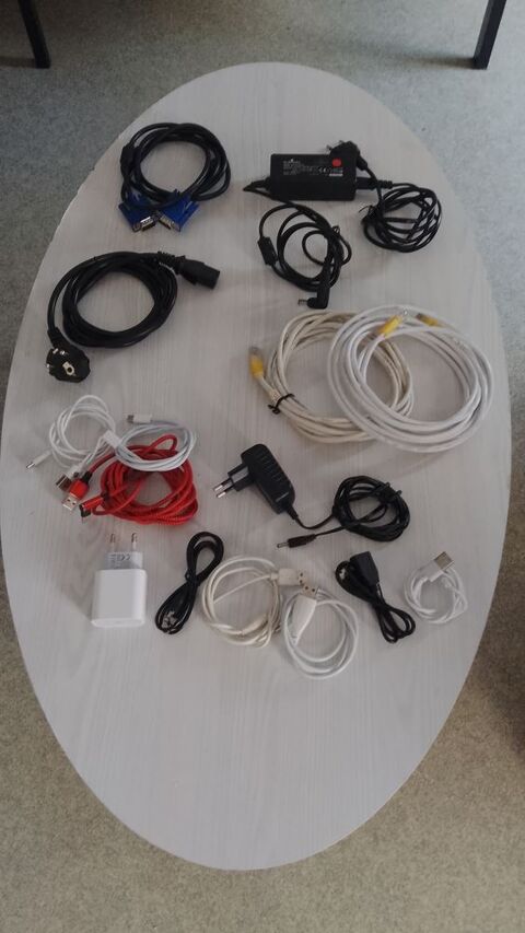 Divers câble USB,bloc pc,VGA, internet, chargeur 5 Metz (57)