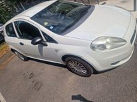 Grande Punto 1.2 8V 65 Cult 2010 occasion 91290 Arpajon