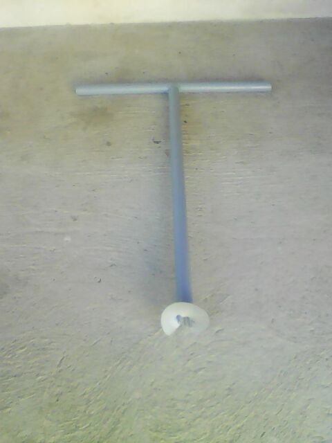 Cl� de vissage manuel, neuve pour amarre � disque. 25 Cleyrac (33)