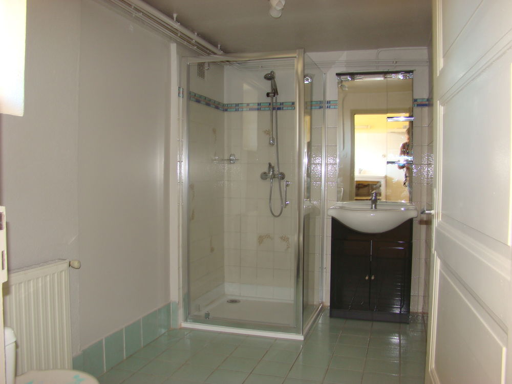 Location Appartement F1 près centre BRIVE Brive-la-gaillarde