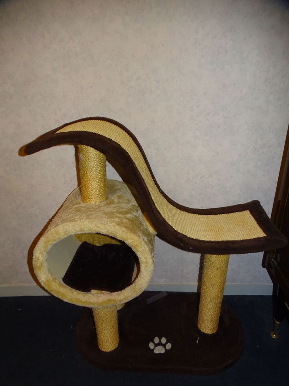   Arbre à chat 