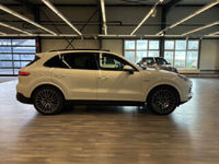 Cayenne E-Hybrid 3.0 V6 462 ch Tiptronic BVA 2019 occasion 83000 Toulon