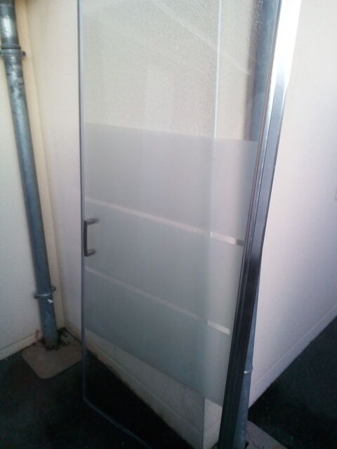 Porte de douche et paroi de douche  l'italienne 320 Villiers-Charlemagne (53)