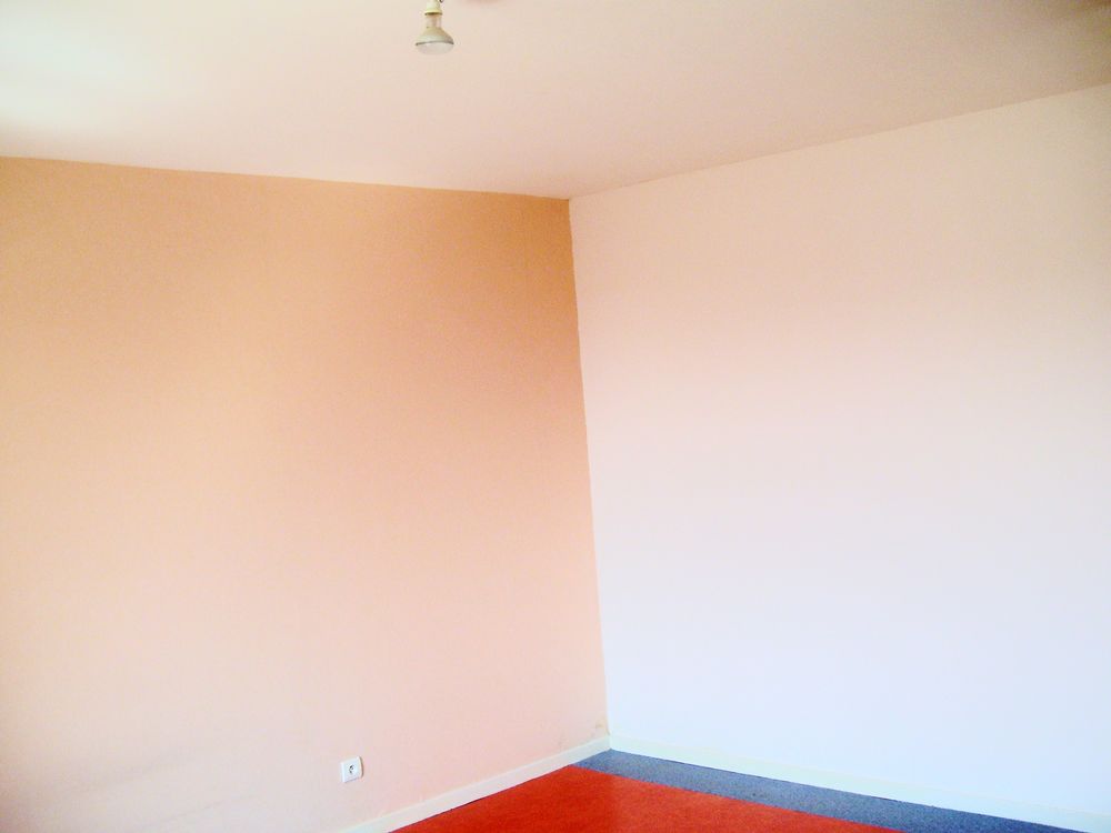 Location Appartement Logement de type F3 un Garage - un auvent- une cour Chattancourt