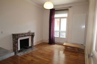  Appartement à louer 3 pièces 52 m²