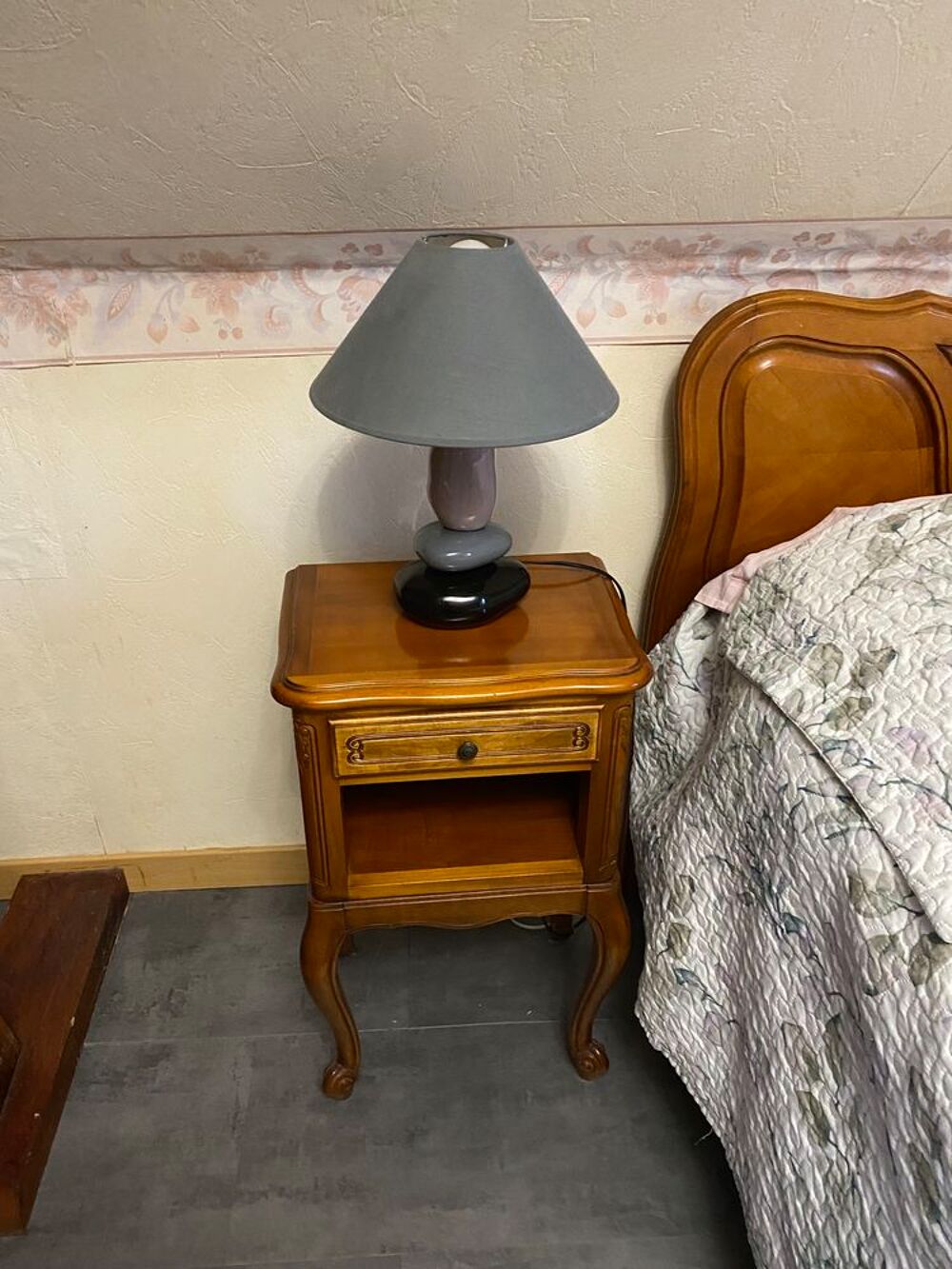 chambre a coucher en merisier incrust&eacute; Meubles