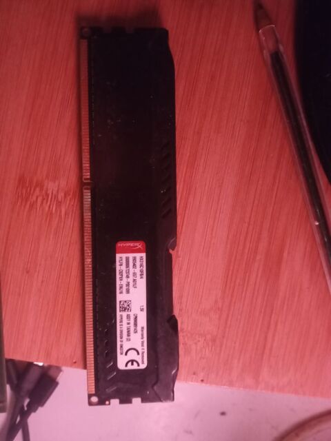 Barrettes de RAM HX316C10FB/4
5 Bayeux (14)