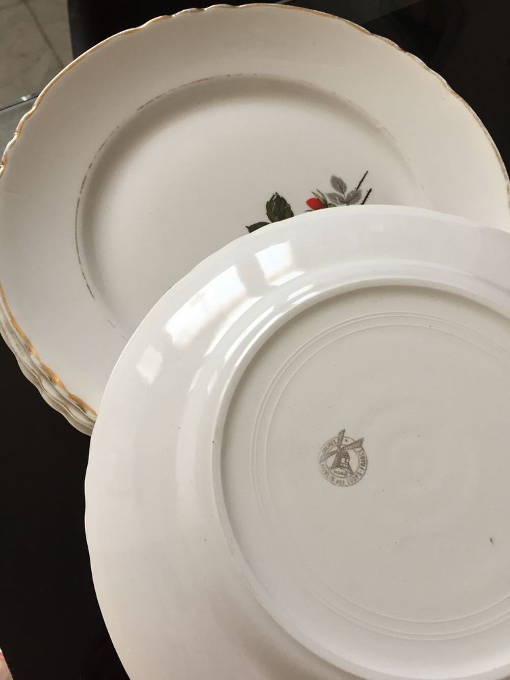 Assiettes anciennes motif floral Dcoration