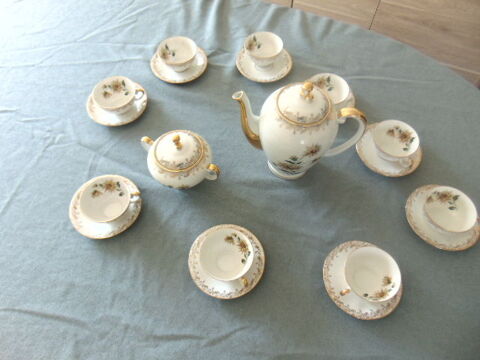 Service à café en véritable porcelaine dure ? Longwy ? Année 169 Auxerre (89)