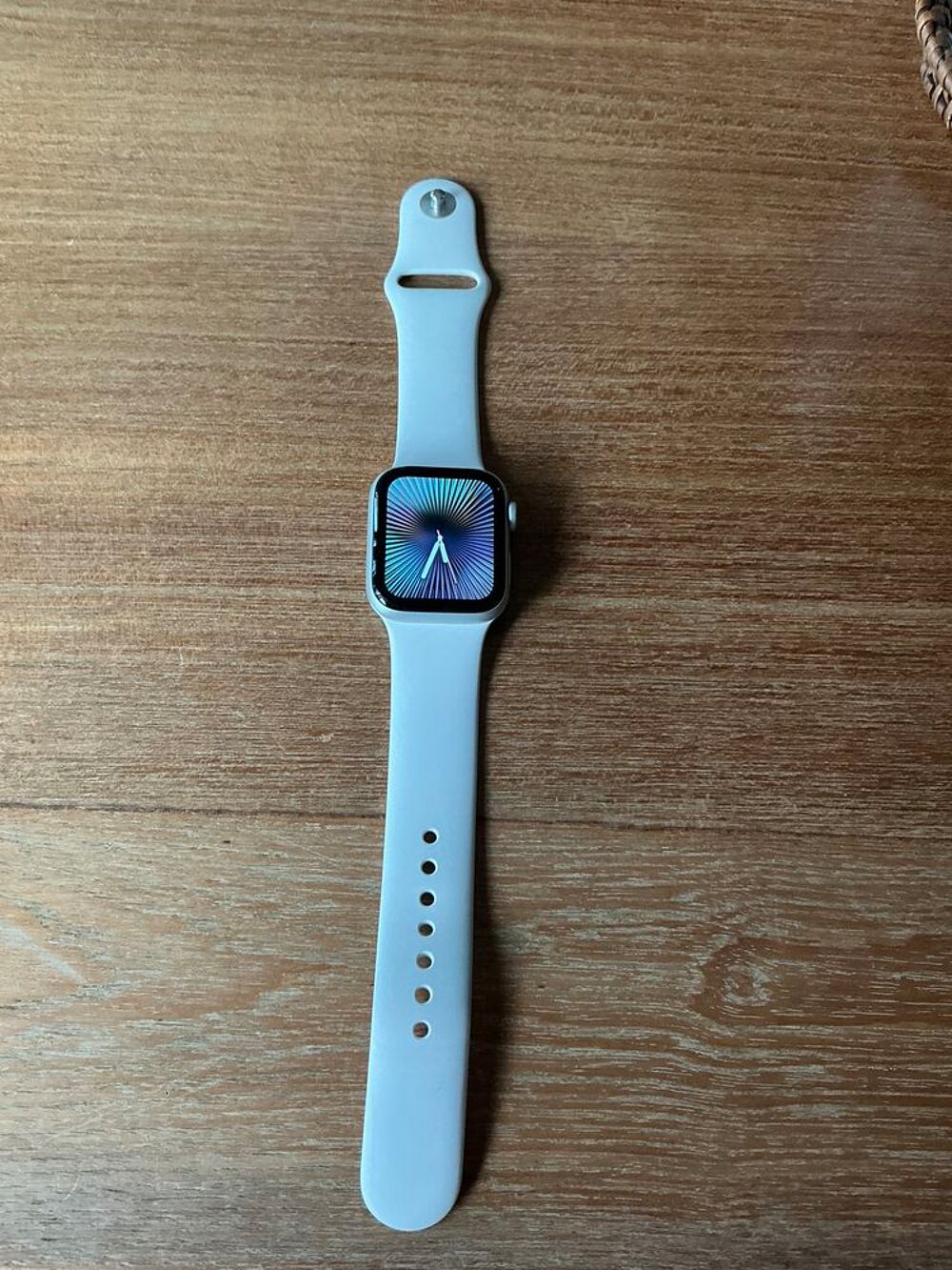 APPLE WATCH 40mms silver neuve Matriel informatique