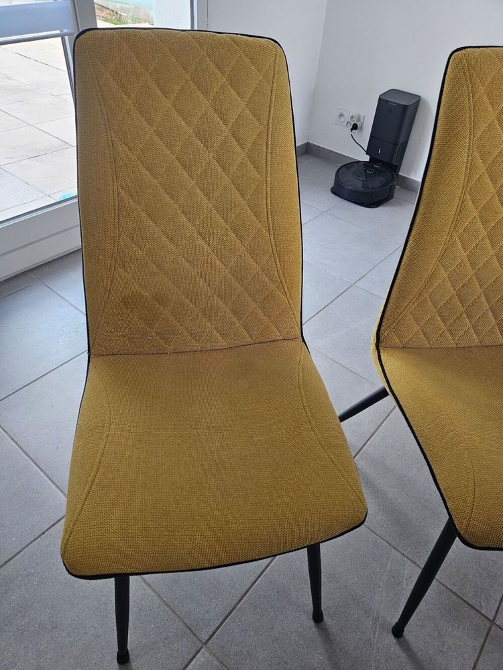 Table c&eacute;ramique + 6 chaises Meubles