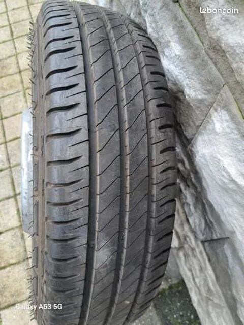 Pi&egrave;ces et &eacute;quipements Voiture Pi&egrave;ces et &eacute;quipements Voiture  occasion Sainte-Genevi&egrave;ve-des-Bois 91700