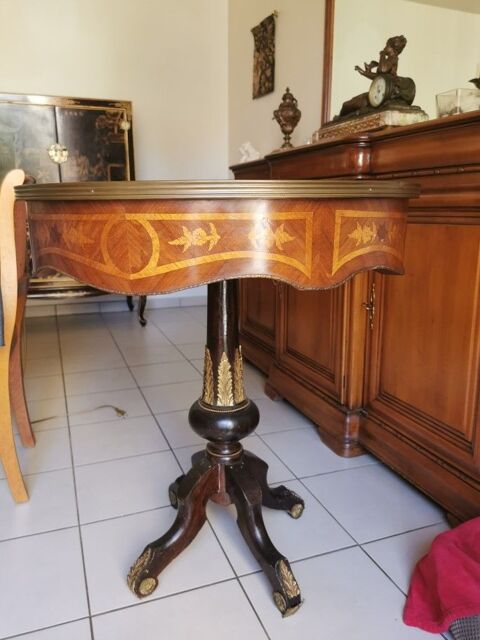 Grand gu�ridon avec plateau en marqueterie 250 Chambly (60)