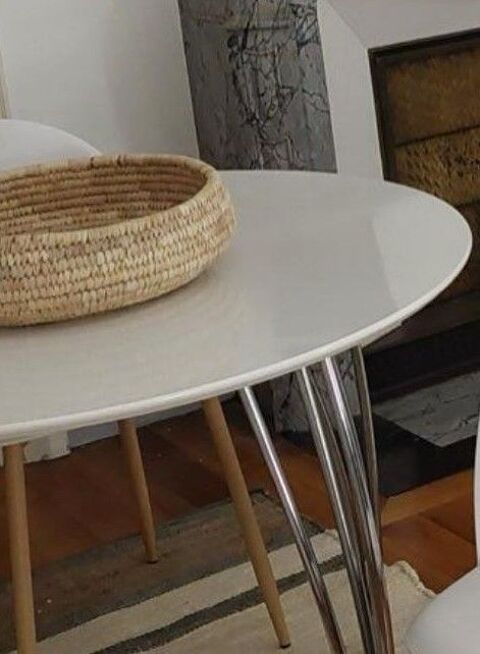 Table ronde blanche moderne pieds type aluminium Grenoble (38)