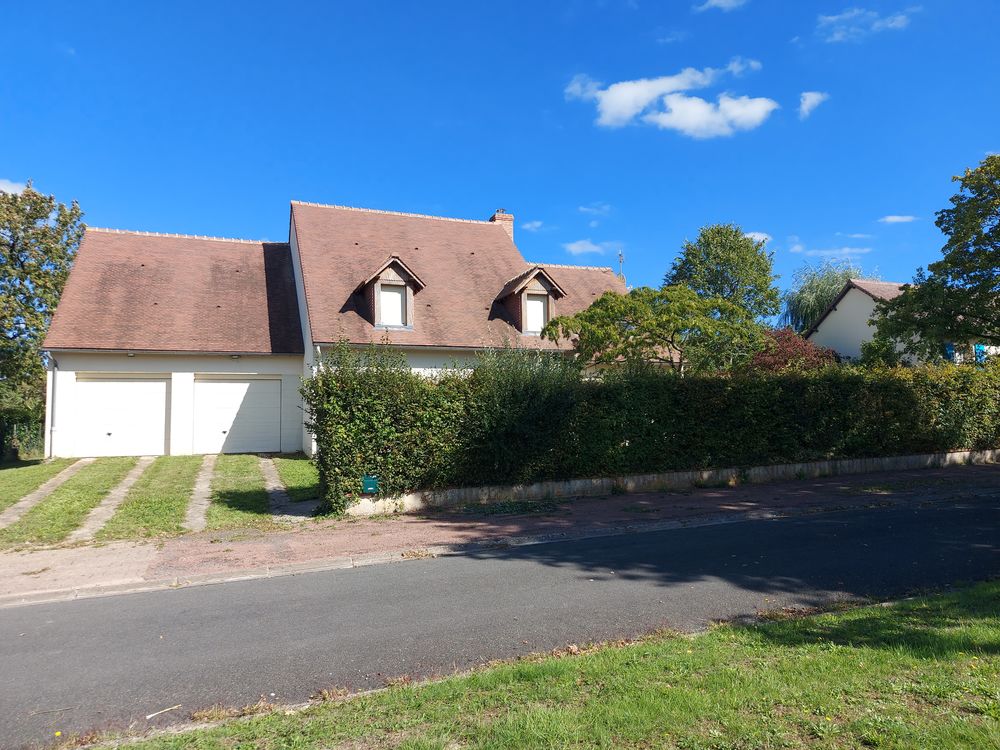 Vente Maison Grande maison spacieuse, proche de l'abbaye de Solesmes Solesmes