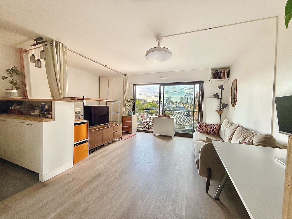 Vente Appartement Grand Studio renove avec balcon Paris 20e Paris 20