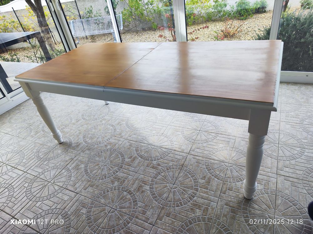 Table de salle &agrave; manger Meubles