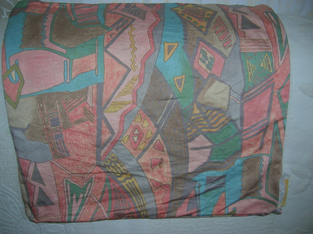 2 double rideaux+ 2 housses coussin+ chute Décoration
