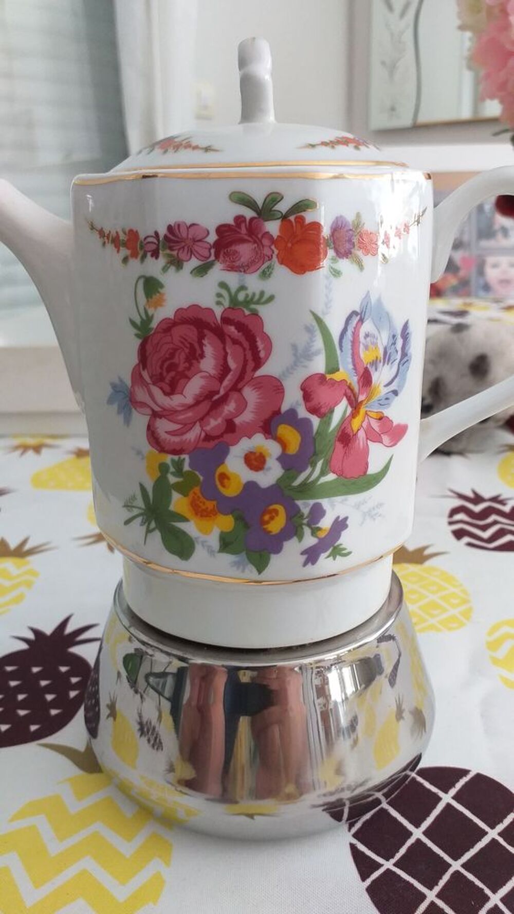 Magnifique service de table en porcelaine de luxe 