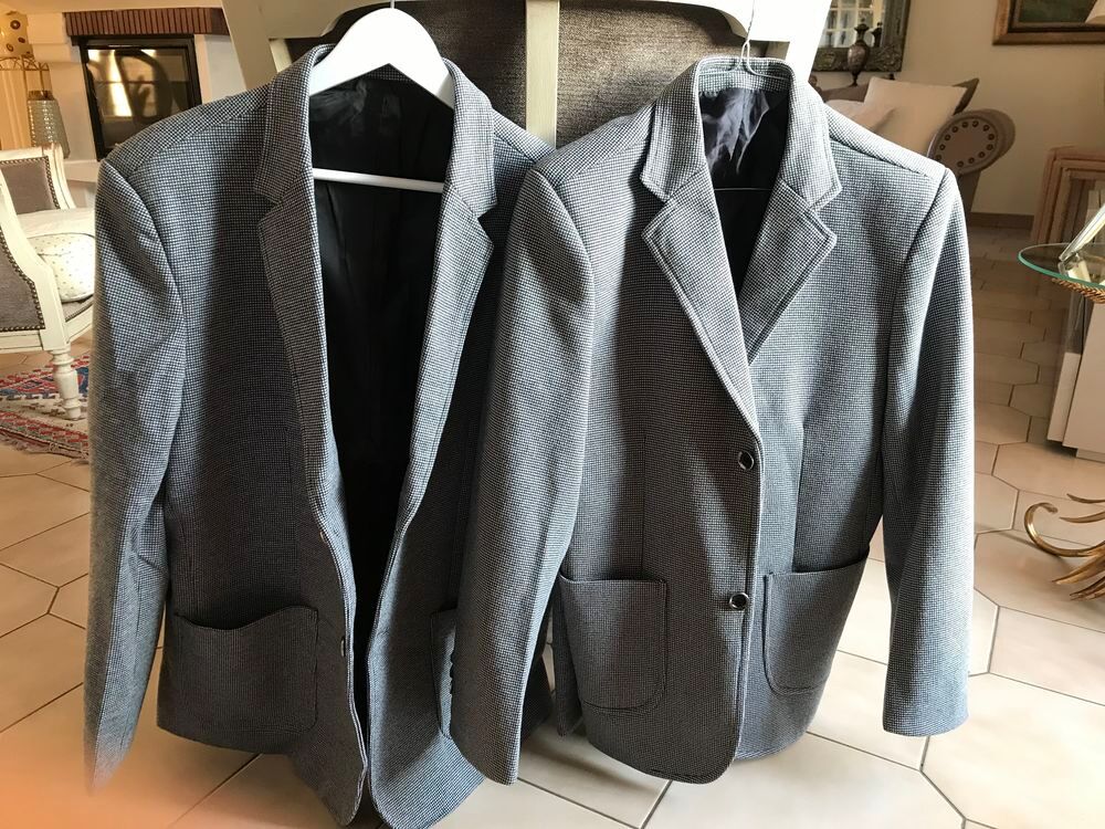 vestes de taille s+ m et neuves j'avais port&eacute; depuis 1 semaine en te te Vêtements