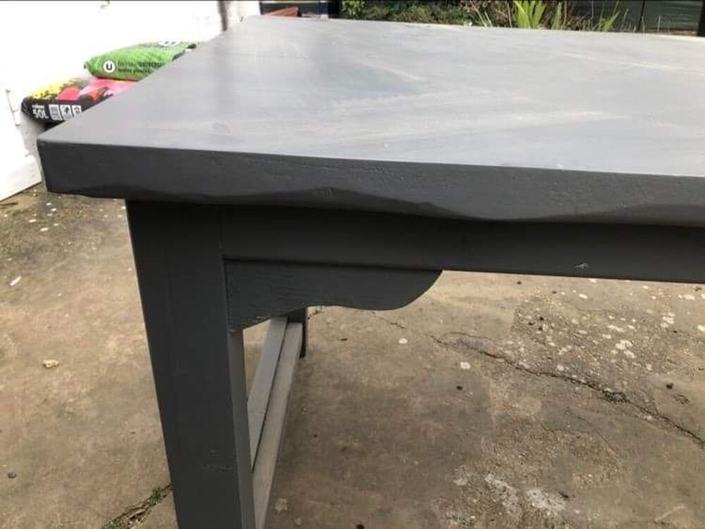 Table de ferme en &eacute;pic&eacute;a du nord massif
Meubles