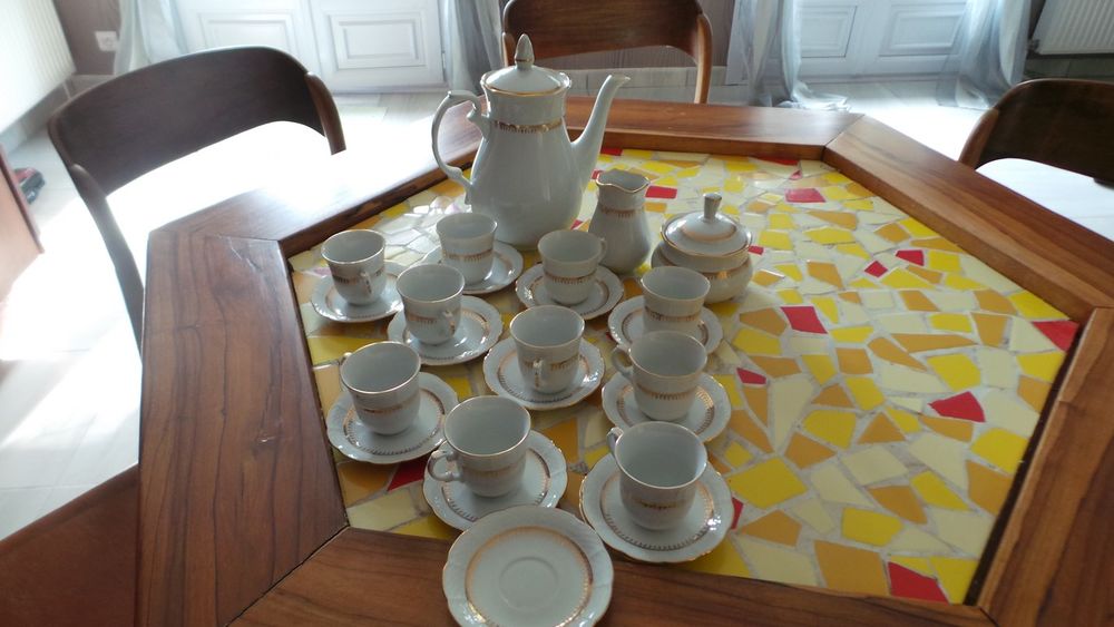 Ancien service &agrave; caf&eacute; - Tr&egrave;s bon &eacute;tat
Décoration