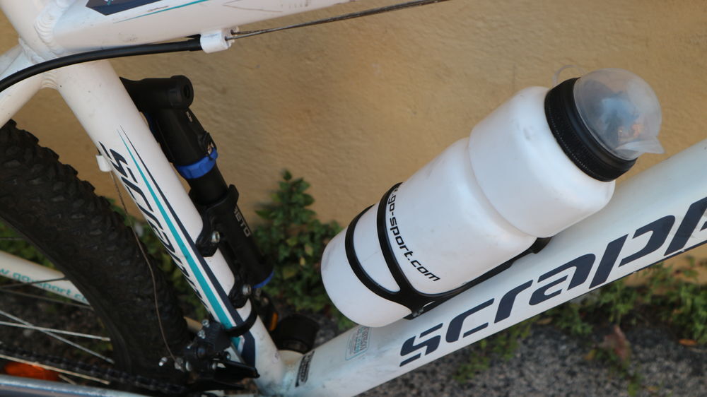 Achetez un vtt scrapper peu occasion annonce vente Toulon 83