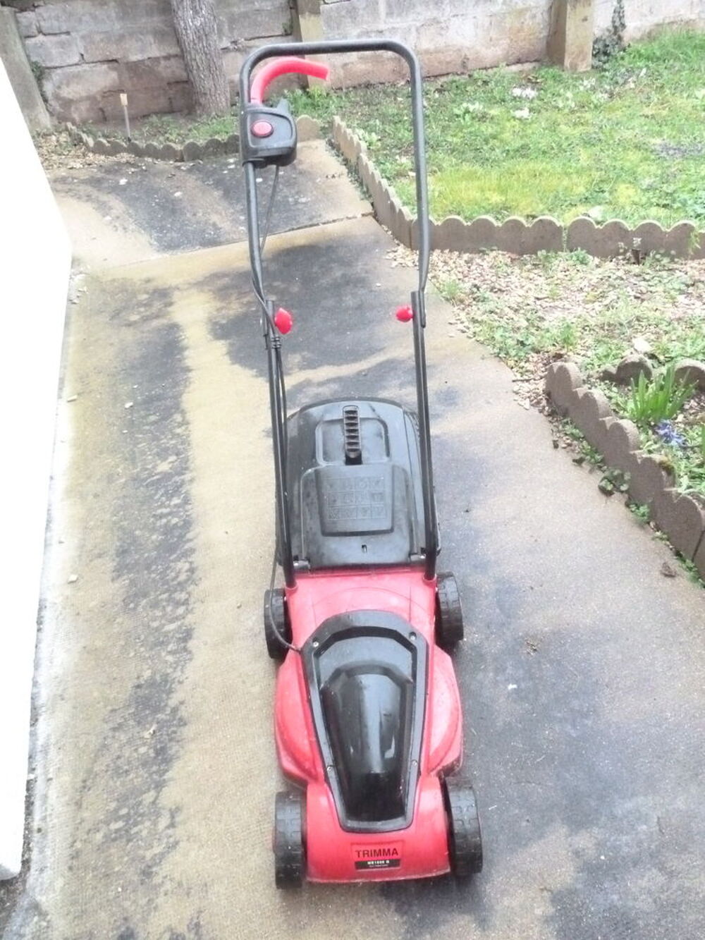 Tondeuse &eacute;lecdtrique TRIMMA ME1030G- Jardin