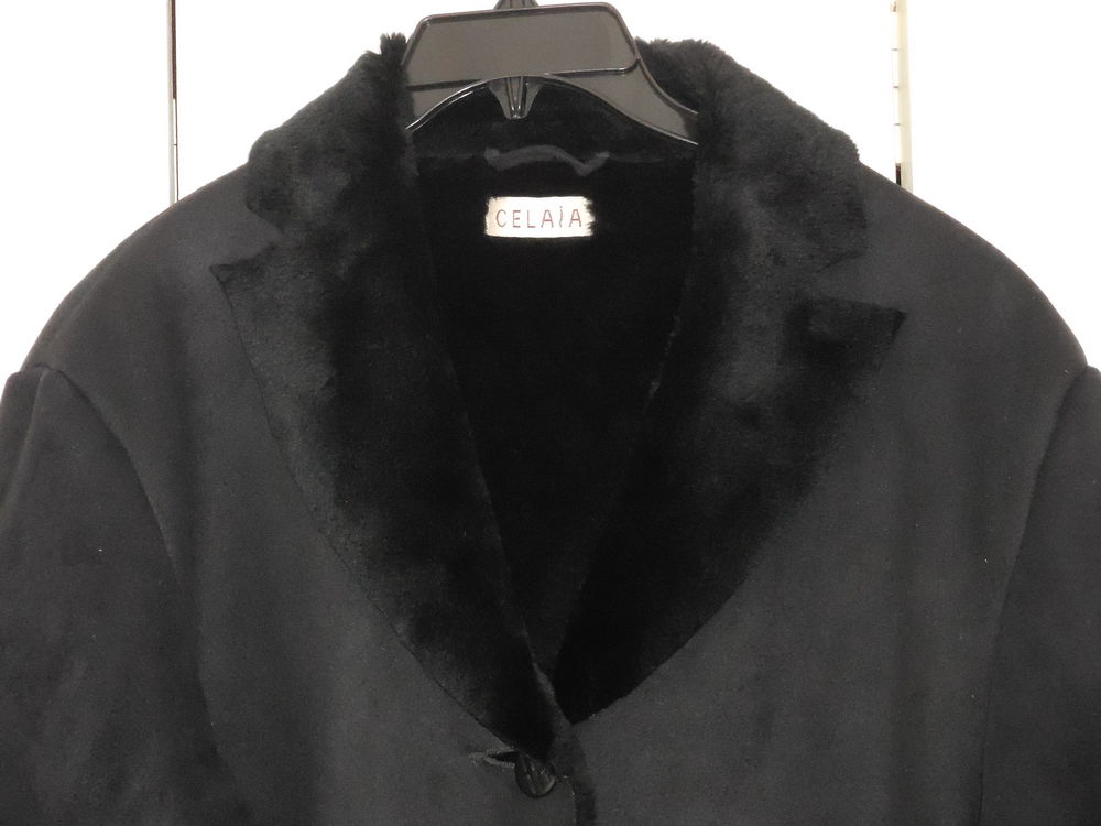 Manteau femme effet peau lain&eacute;e taille 42 NEUF noir Vtements