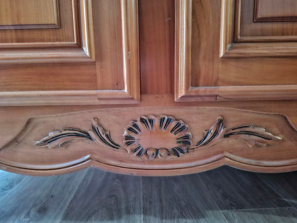 Vitrine en bois massif Meubles