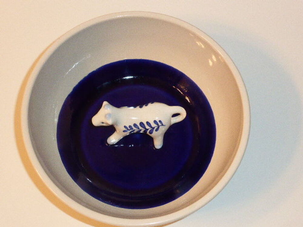 Coupelle blanche fond bleu avec vache Cuisine