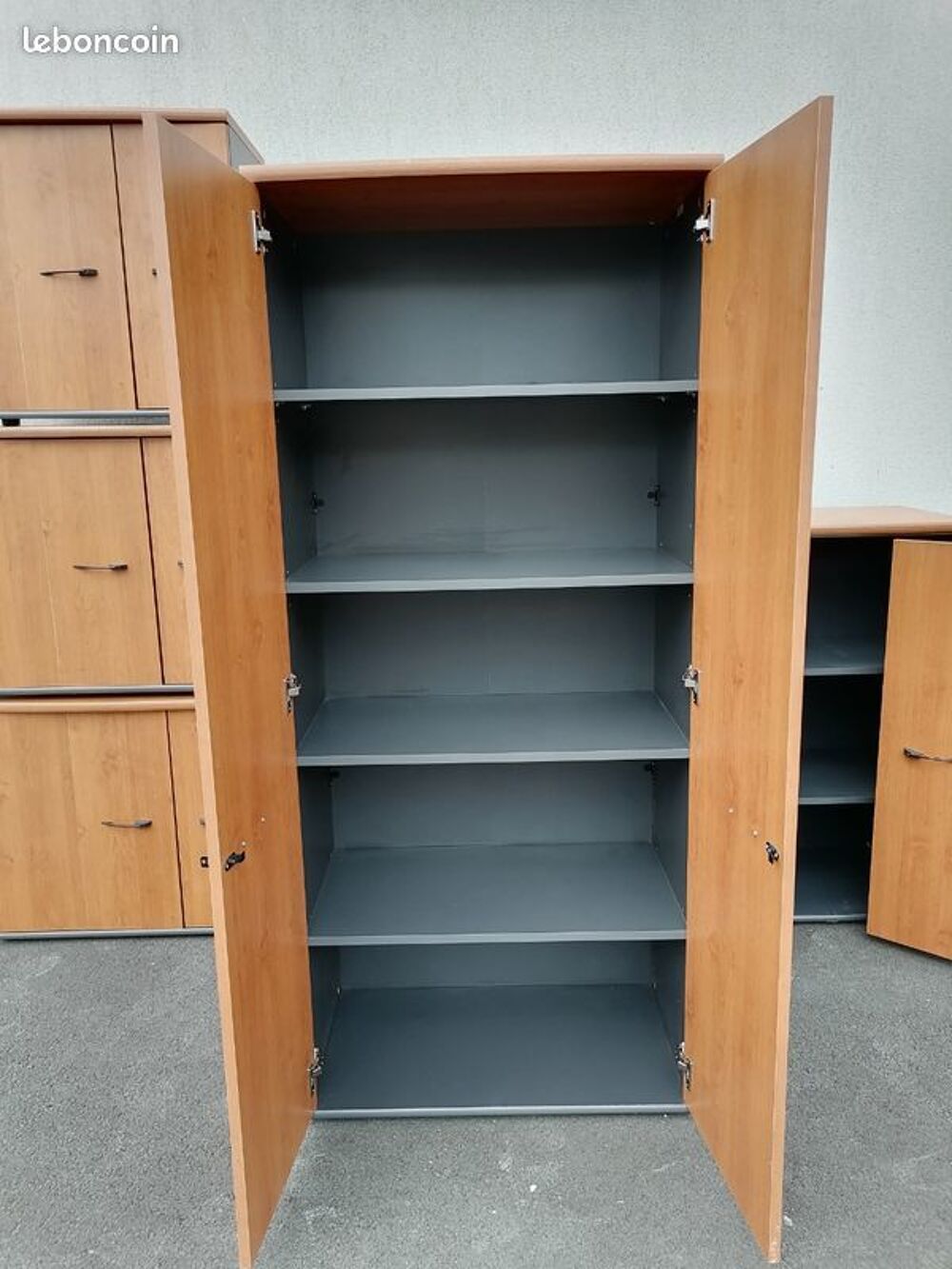 Armoire pour bureau ou chambre
Meubles