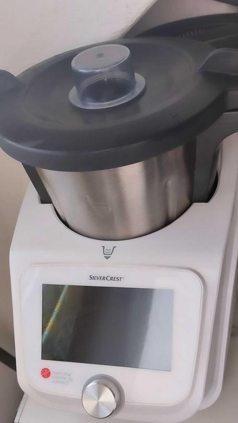 Robot multifonction Monsieur Cuisine Connect
SKMC 1200 D4 Electrom�nager