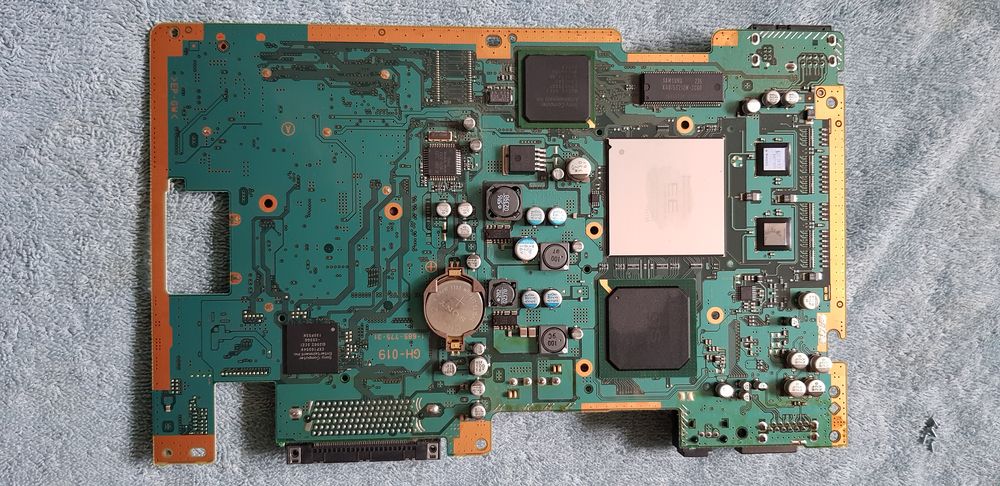 Carte m&egrave;re PS2 SCPH 39004 (GH19) + chassis m&eacute;tallique Consoles et jeux vidéos