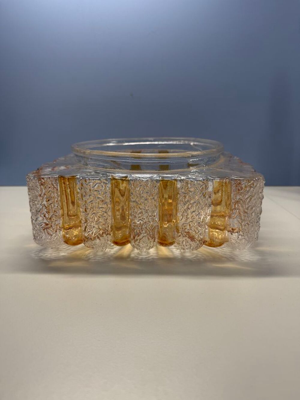 PLAFONNIER "&nbsp; ART DECO&nbsp;" en VERRE Bourrel&eacute; BI- COLORES Décoration
