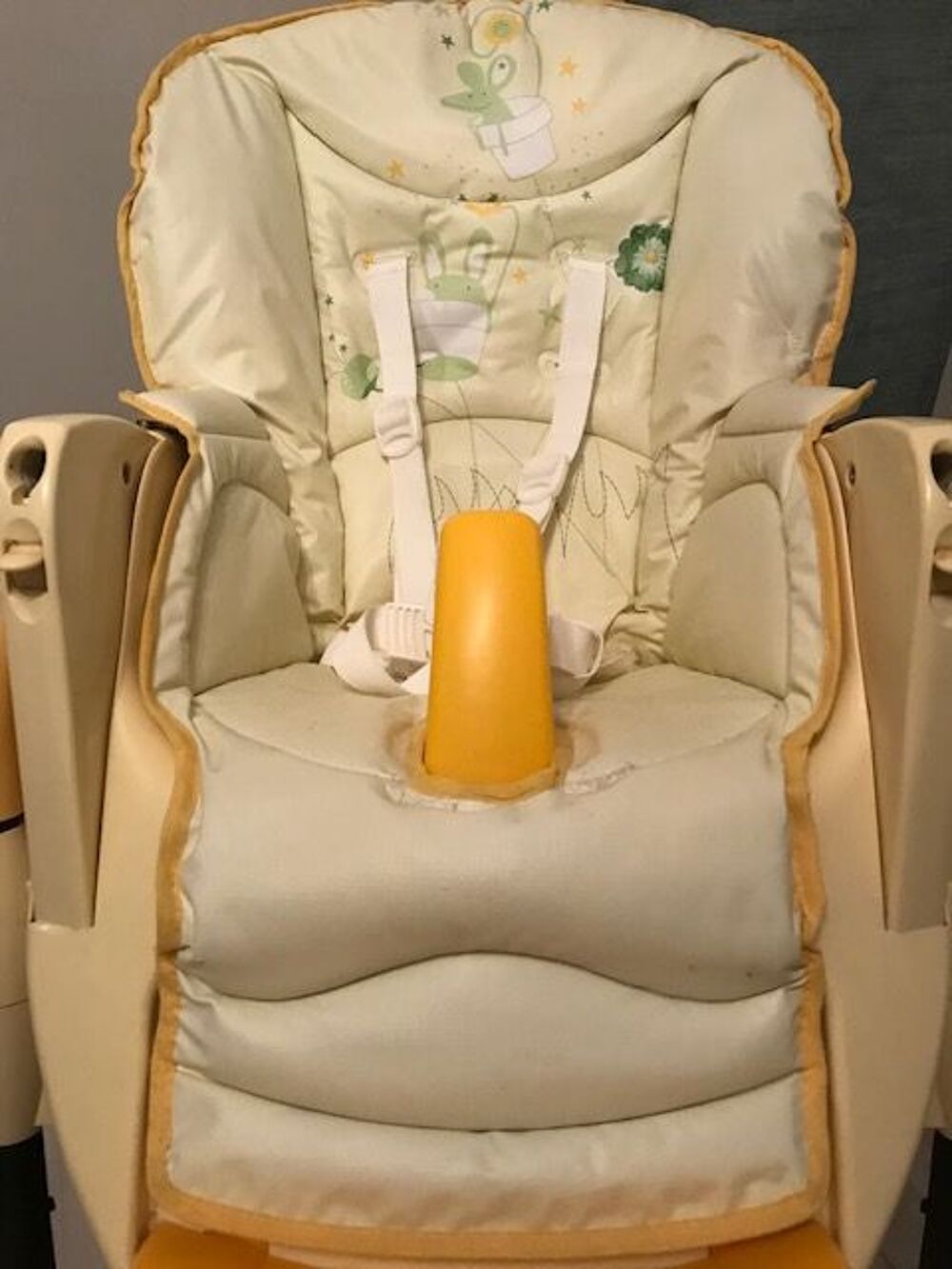chaise haute Puériculture
