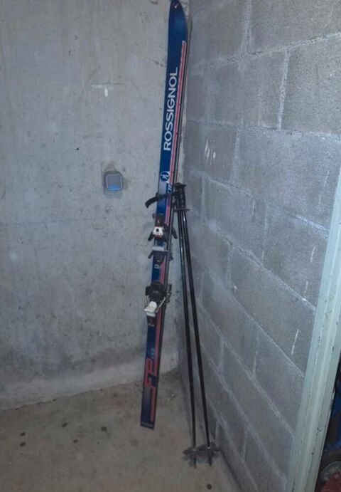 Skis rossignol + batons bon etat 50 Canet-en-Roussillon (66)