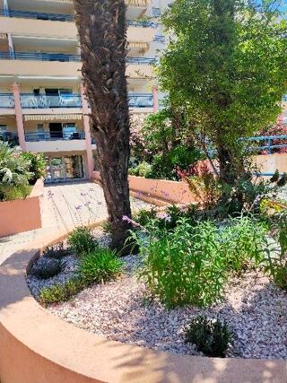  Appartement à louer 2 pièces 32 m²