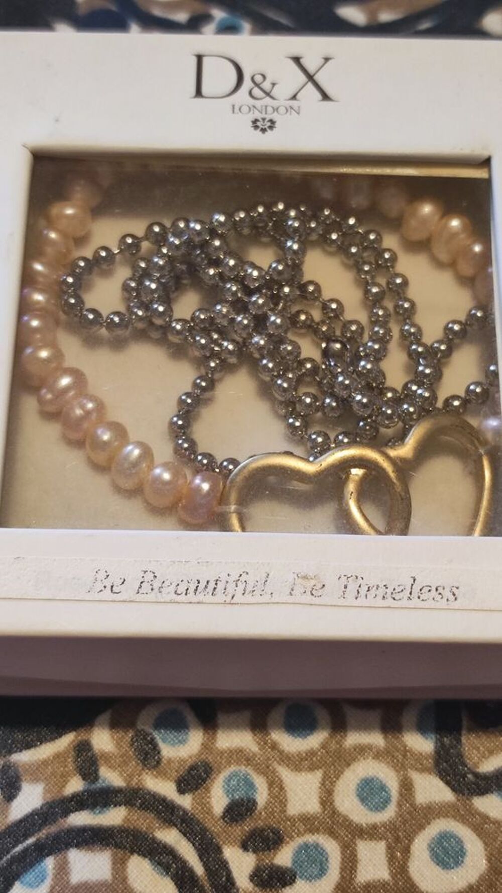 Bracelet perles d'eau douce nacr&eacute;es montage sur &eacute;lastique Bijoux et montres