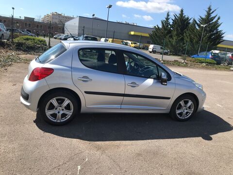 Peugeot 207 1L6