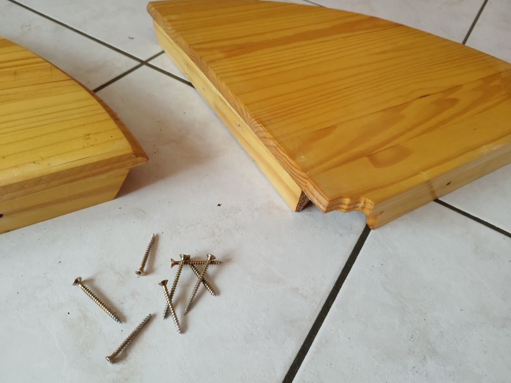 Lot de 2 &eacute;tag&egrave;res d'angle Meubles