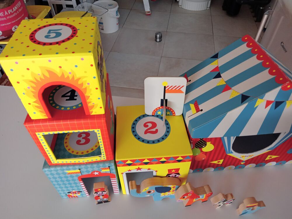Mallette de Puzzle et Maison du Cirque 1er Age Jeux / jouets