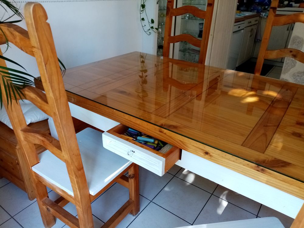 table de salle &agrave; manger avec chaises Meubles