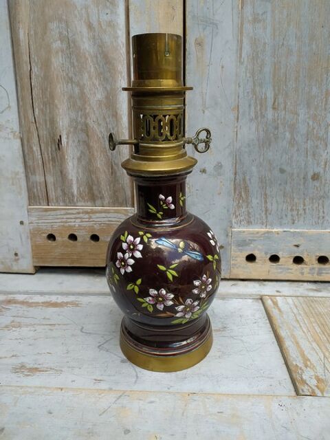 Lampe P�trole Fa�ence D�cor �maill� Fleurs et Libellule XIXe 60 Loches (37)