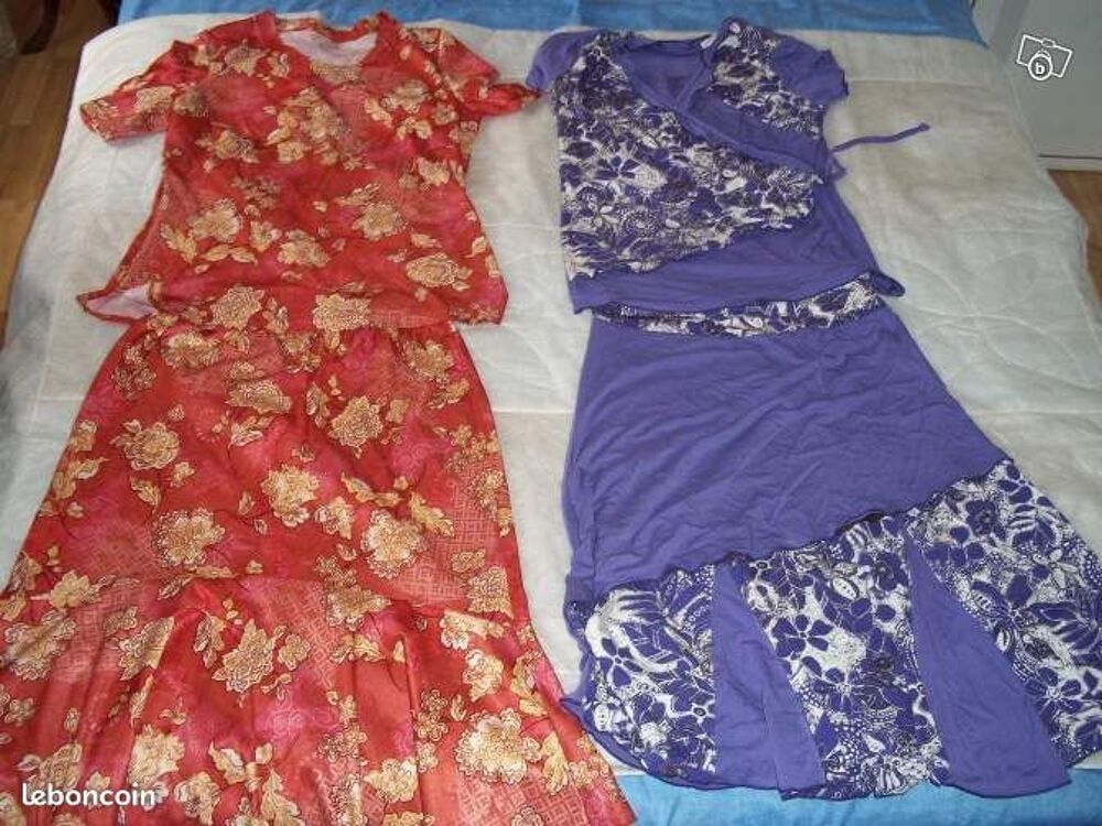 LOT DE 4 ENSEMBLES Vêtements